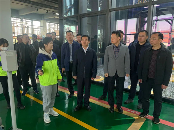 内蒙古自治区鄂尔多斯市达拉特旗人民政府考察组赴我院星火化工实训基地调研